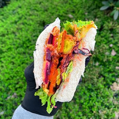 Bao Bun in der Hand