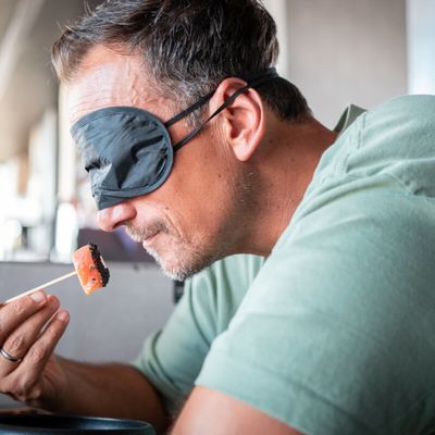 Gast bei der Blindverkostung